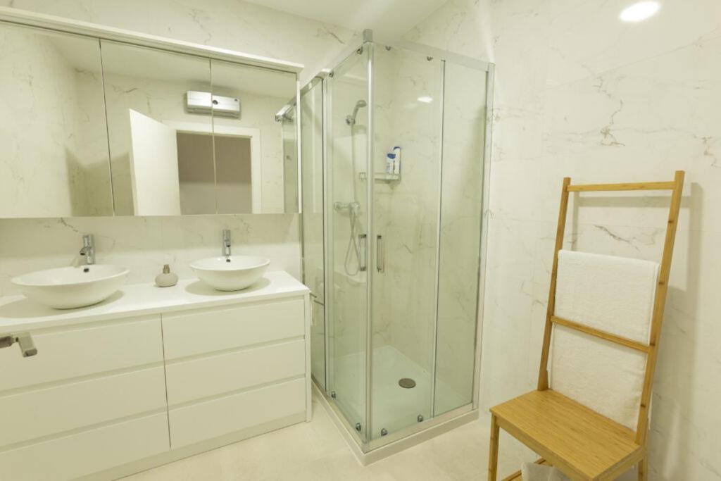 Apartamento Confot / Sbhome โนยา ภายนอก รูปภาพ